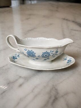 Vintage Seltmann Weiden Bavaria Gravy Boat With an Attached Underplate